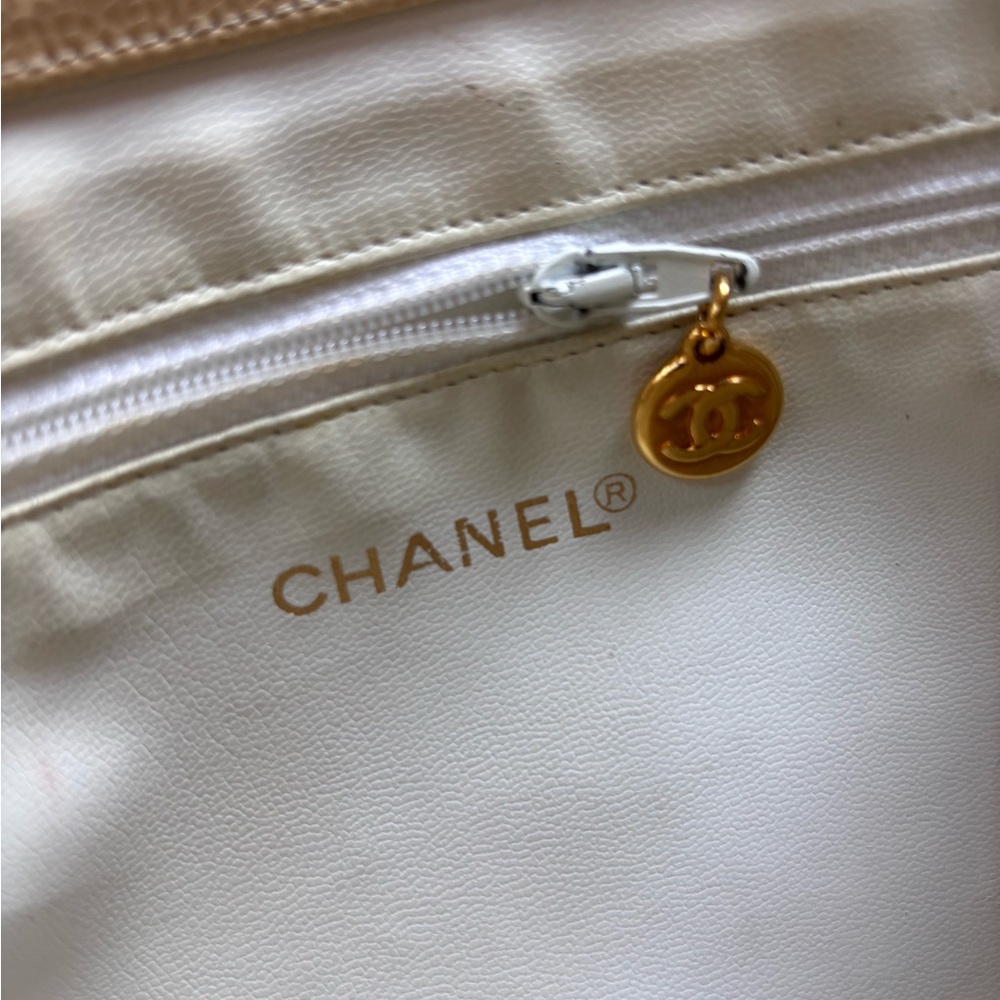 AUTHENTIC CHANEL beige caviar 24k gold vintage executive tote - Picture 8 of 16